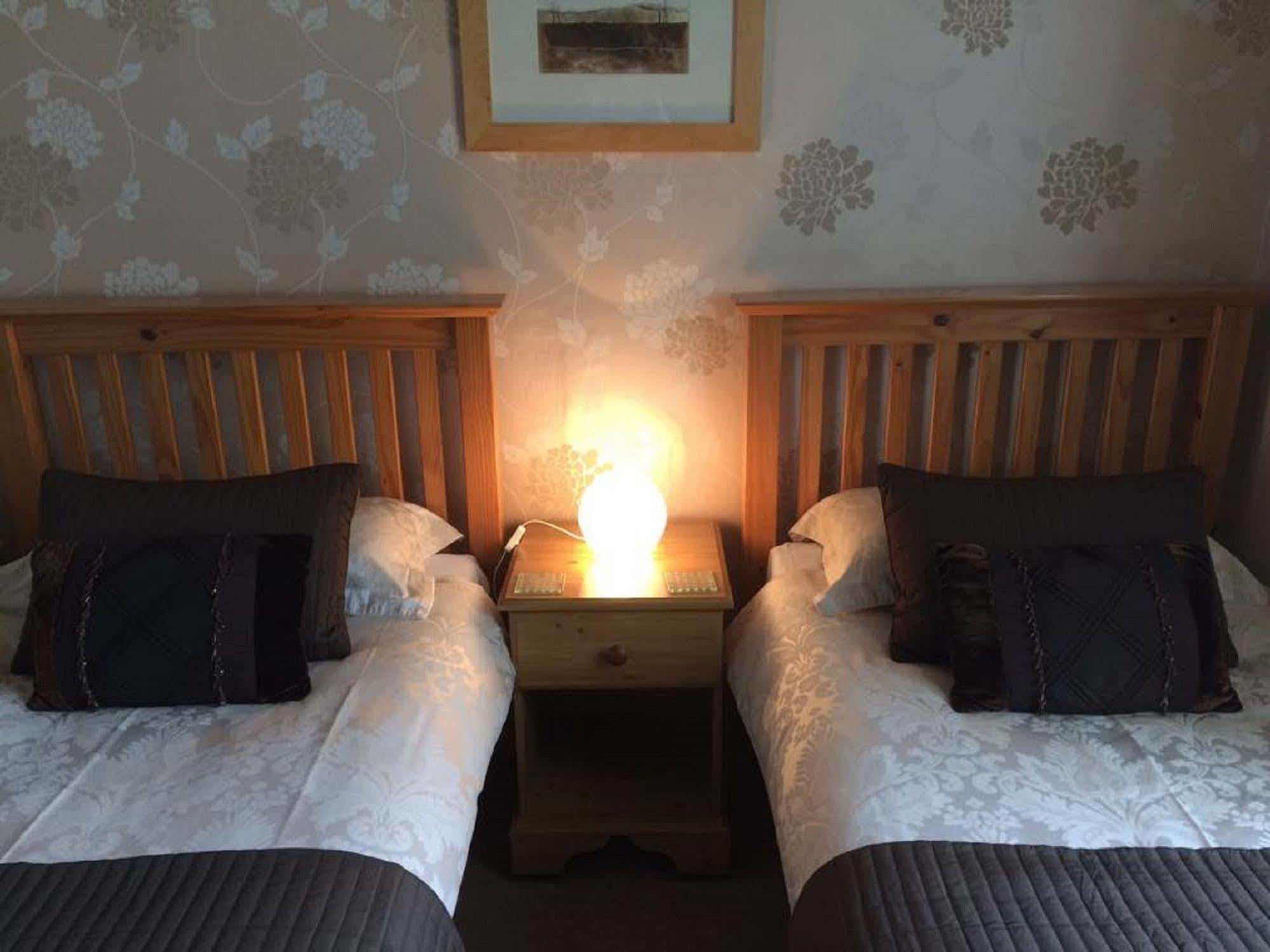 Fernlea Guest House Stranraer Exterior photo